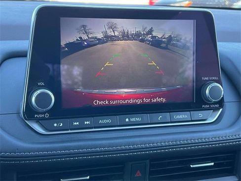 Used 2023 Nissan Rogue SV w/ SV Premium B Package image 31