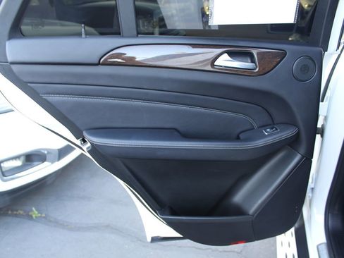 Used 2014 Mercedes-Benz ML 350 4MATIC image 25