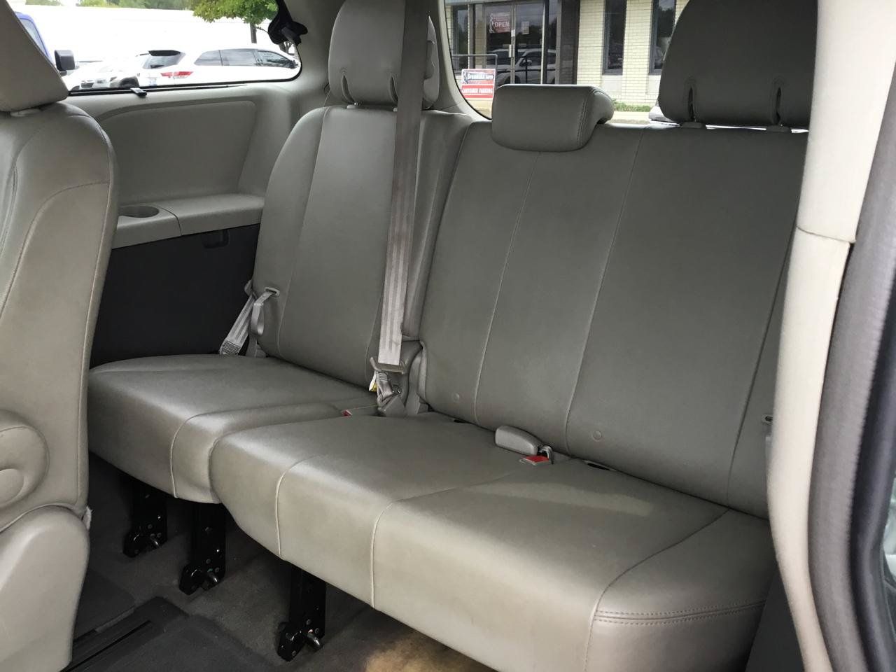 Used 2013 Toyota Sienna XLE w/ Entertainment Pkg AWD/4WD image 24