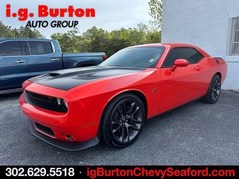 Used 2022 Dodge Challenger R/T Scat Pack RWD image 3
