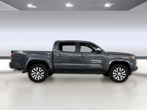 Used 2021 Toyota Tacoma Limited RWD image 8