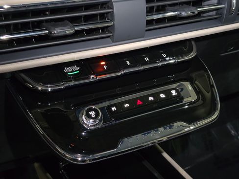 New 2026 Lincoln Corsair Reserve image 24