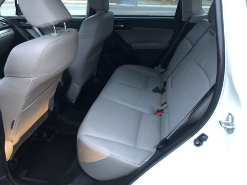 Used 2015 Subaru Forester 2.5i Limited image 9