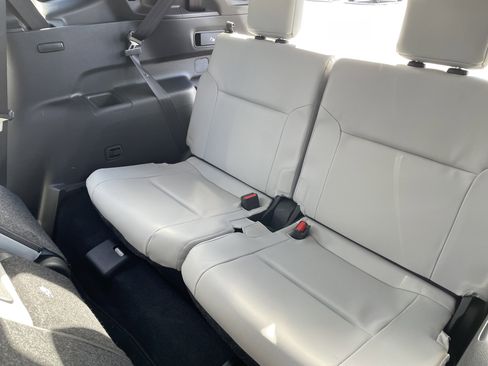 Used 2023 Mitsubishi Outlander SEL image 18