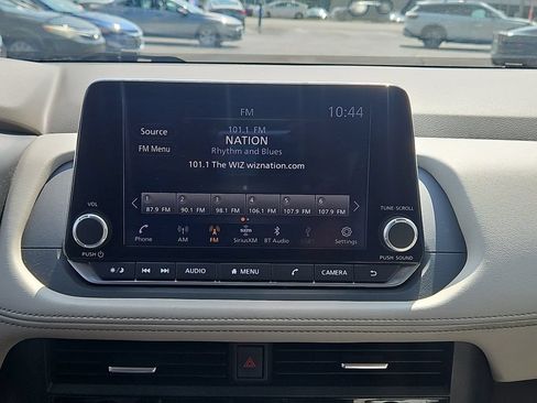 Used 2025 Nissan Rogue SV AWD/4WD image 31