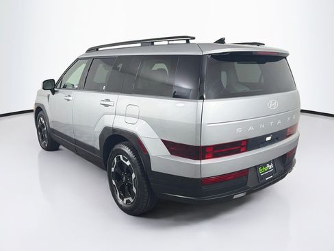 Used 2026 Hyundai Santa Fe SEL FWD image 5