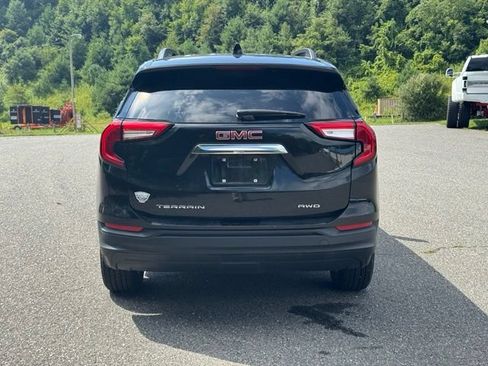 Used 2024 GMC Terrain SLE w/ Driver Convenience Package AWD/4WD image 6