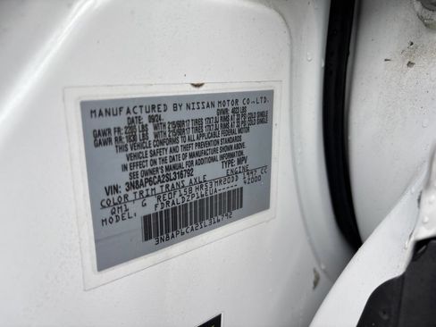 Certified 2025 Nissan Kicks SV w/ Charging Package FWD image 17