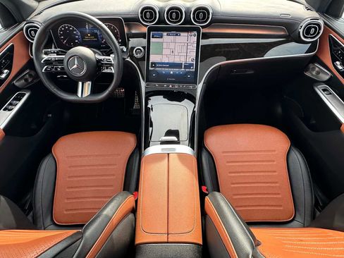 Used 2024 Mercedes-Benz GLC 300 GLC 300 image 18