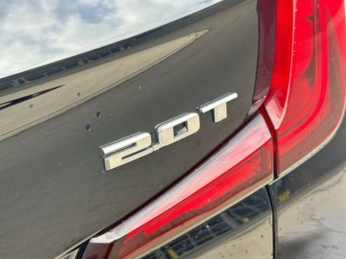 Used 2019 Cadillac XT4 Premium Luxury w/ Cold Weather Package FWD image 18