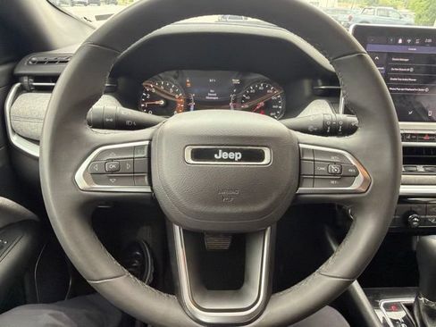 Used 2024 Jeep Compass Latitude AWD/4WD image 21
