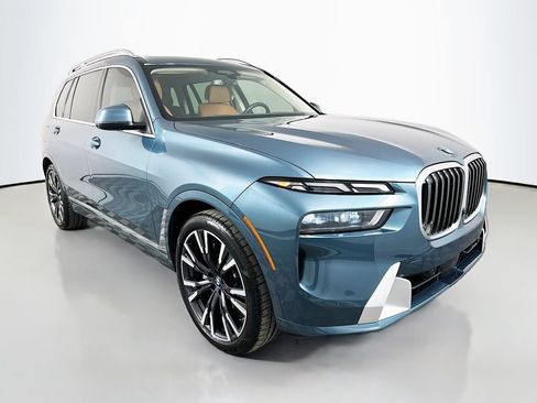Certified 2024 BMW X7 xDrive40i AWD/4WD image 3