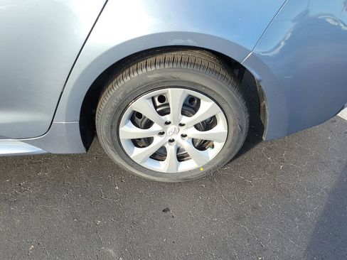 Used 2023 Toyota Corolla LE image 5