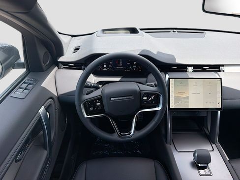 New 2026 Land Rover Discovery Sport Landmark AWD/4WD image 17