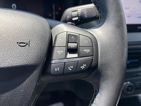 Used 2025 Ford Maverick Lobo AWD/4WD image 16
