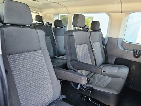 Used 2022 Ford Transit 350 XLT image 27
