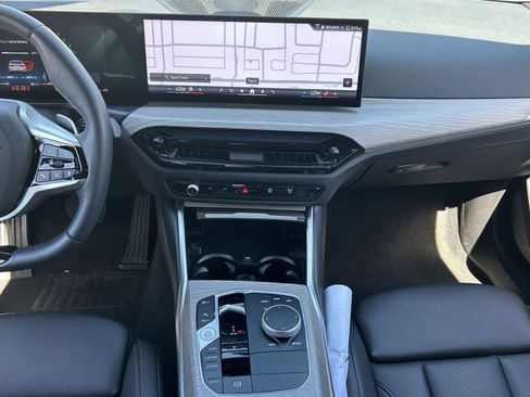 Used 2025 BMW 330i Sedan RWD image 18