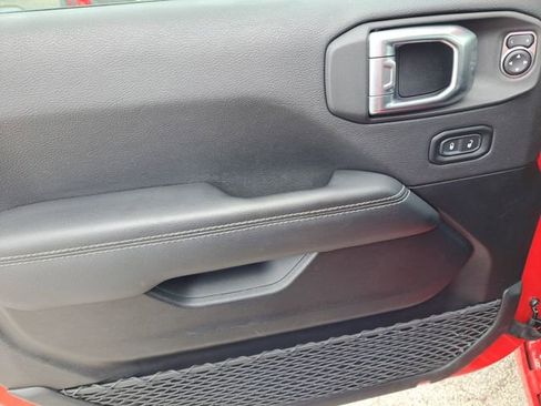 Used 2023 Jeep Wrangler Sahara image 19