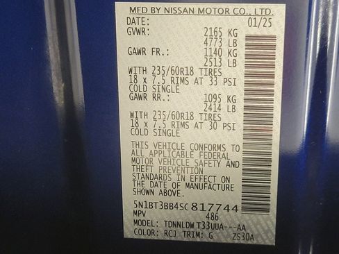 Used 2025 Nissan Rogue SV image 28