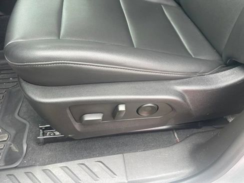 Used 2023 GMC Canyon Elevation w/ Elevation Premium Package AWD/4WD image 12