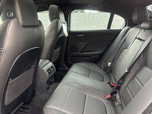 Used 2018 Jaguar XE S RWD image 12