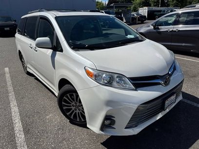 Used 2019 Toyota Sienna XLE w/ XLE Navigation Package