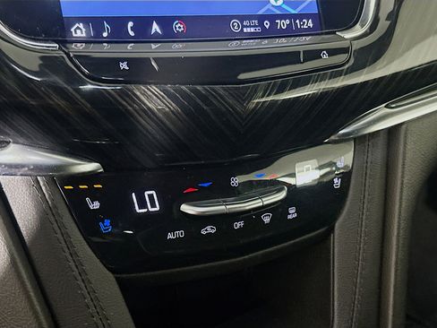 Used 2023 Cadillac XT6 Premium Luxury image 24