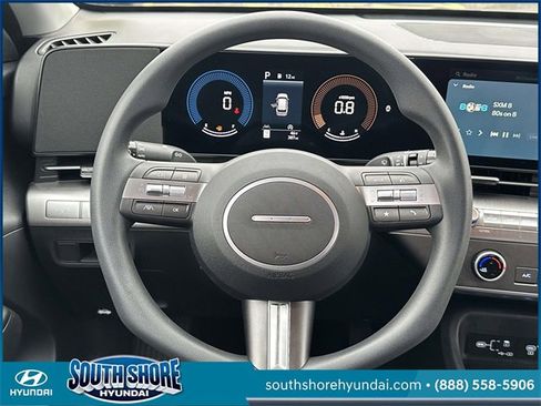 Certified 2025 Hyundai Kona SE image 15