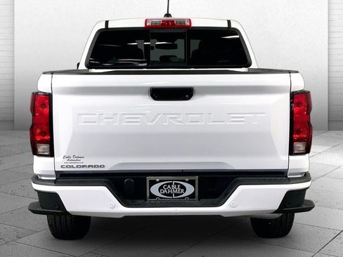 Used 2025 Chevrolet Colorado LT AWD/4WD image 3