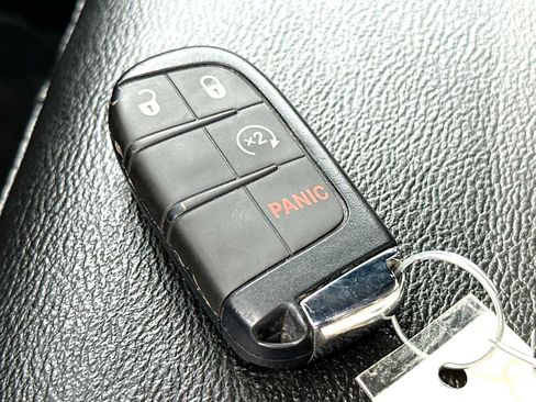 Used 2025 Jeep Compass Limited AWD/4WD image 29