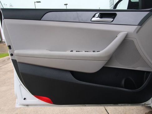 Used 2017 Hyundai Sonata SE image 29