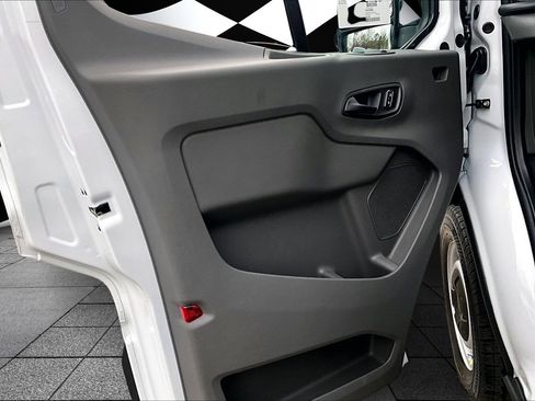 New 2026 Ford Transit 250 148 Medium Roof RWD image 23