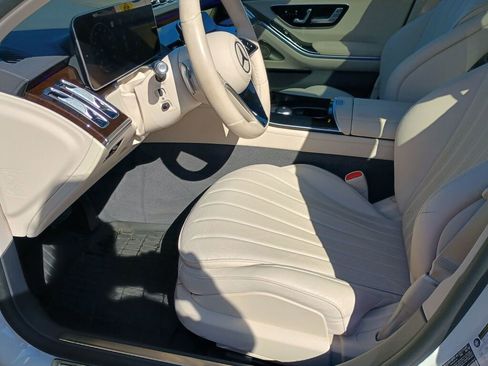 Certified 2023 Mercedes-Benz S 500 4MATIC image 9