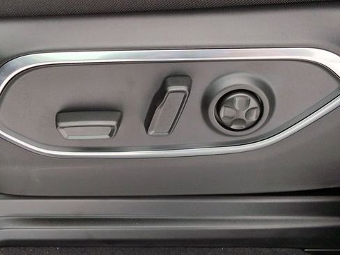 New 2026 Jeep Grand Wagoneer L Limited AWD/4WD image 13