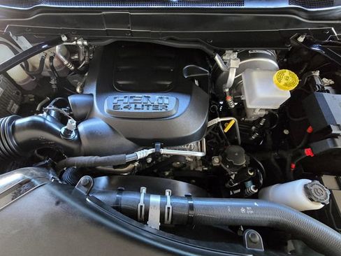 Certified 2025 RAM 2500 Big Horn AWD/4WD image 30
