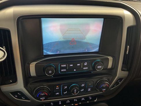 Used 2018 GMC Sierra 1500 SLT AWD/4WD image 9