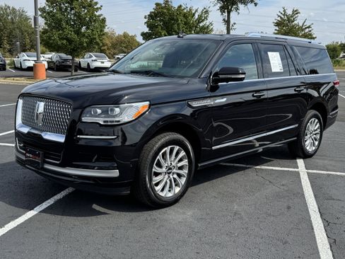 Used 2024 Lincoln Navigator L 4WD image 6
