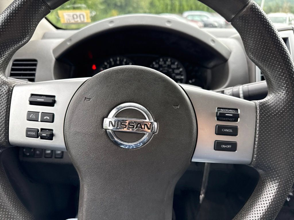 Used 2016 Nissan Frontier SV AWD/4WD image 25