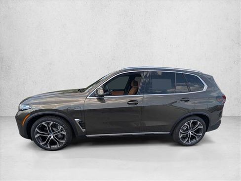 New 2026 BMW X5 xDrive50e AWD/4WD image 6