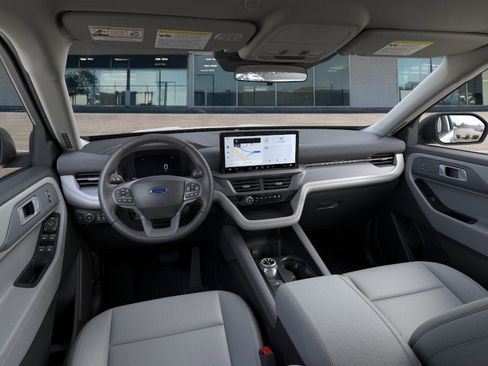 New 2026 Ford Explorer Active w/ Active Comfort Package AWD/4WD image 9