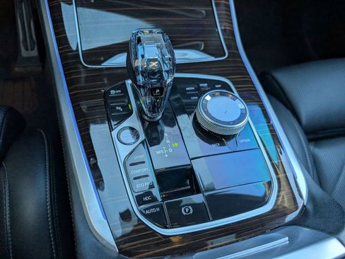 Used 2023 BMW X5 xDrive40i w/ M Sport Package image 18