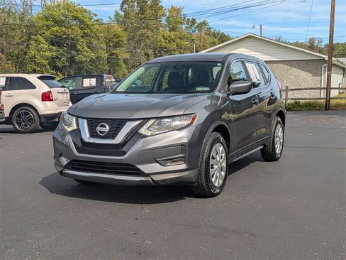 Used 2017 Nissan Rogue S image 1