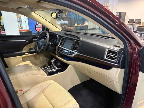 Used 2015 Toyota Highlander Limited AWD/4WD image 27