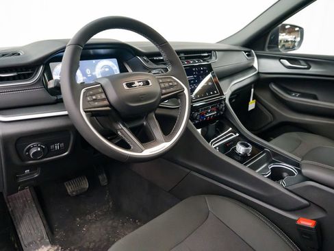 New 2026 Jeep Grand Cherokee L 4WD image 25