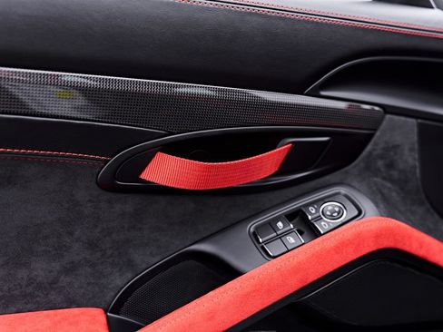 Used 2019 Porsche 911 GT2 RS RWD image 52