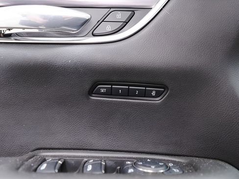 Used 2023 Cadillac XT6 Luxury image 26