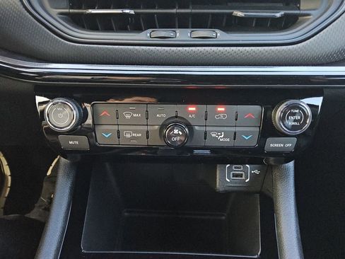 New 2026 Jeep Compass Limited image 22