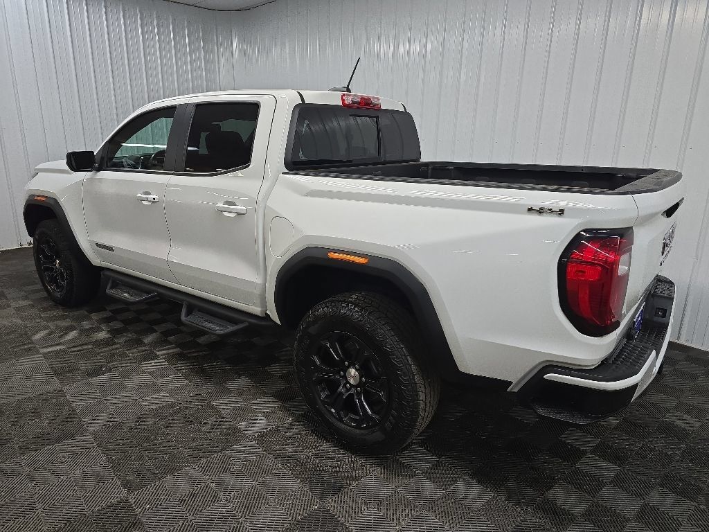 Used 2023 GMC Canyon Elevation w/ Elevation Premium Package AWD/4WD image 9