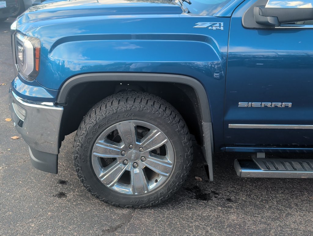 Used 2018 GMC Sierra 1500 SLT AWD/4WD image 8