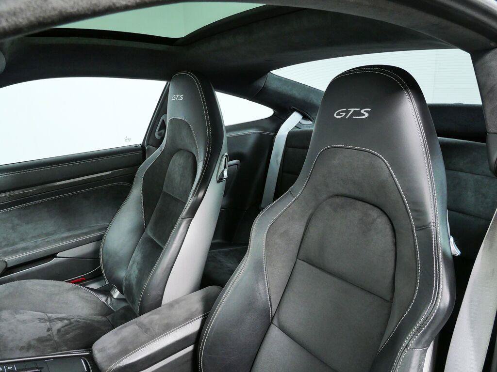 Used 2018 Porsche 911 Carrera GTS RWD image 5